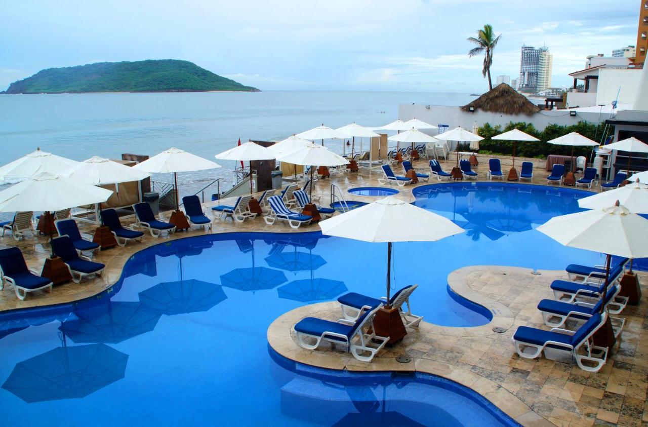 Royal Villas Resort Mazatlan Bagian luar foto A resort in Acapulco, Mexico
