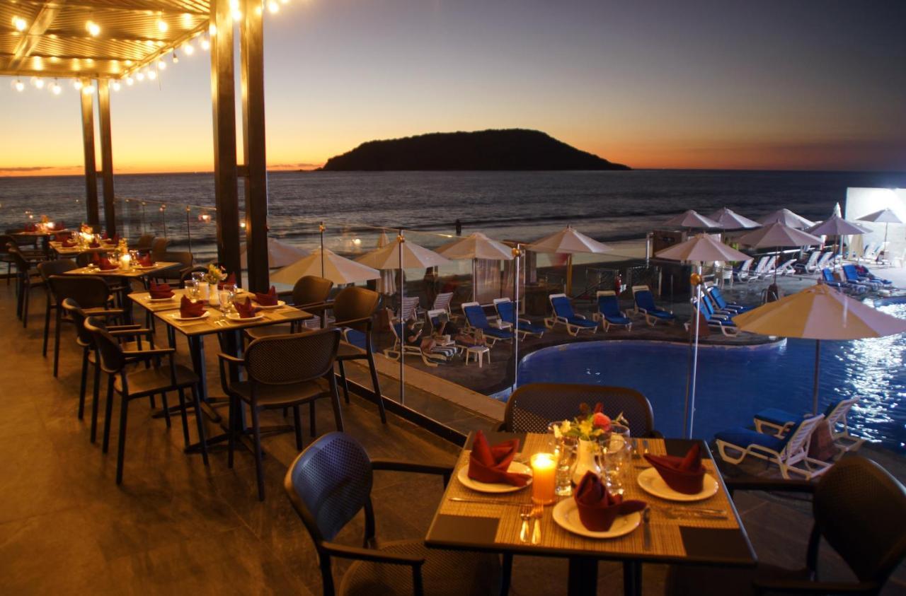 Royal Villas Resort Mazatlan Bagian luar foto View of the restaurant