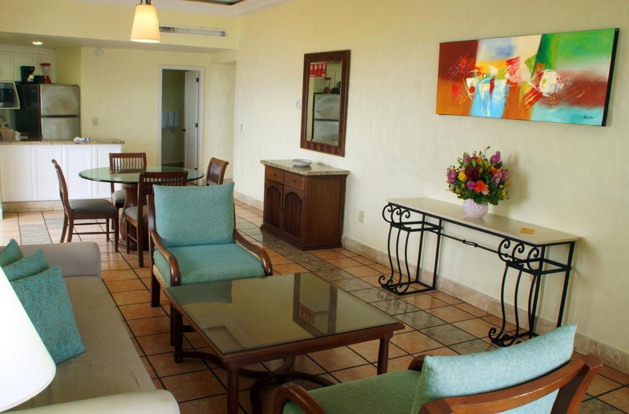 Royal Villas Resort Mazatlan Bagian luar foto Living room